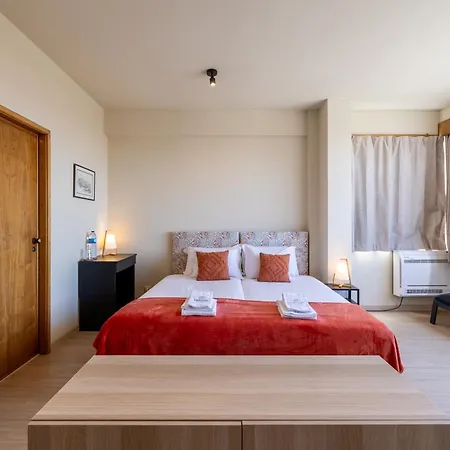 Velho - Skyline Apartment *
