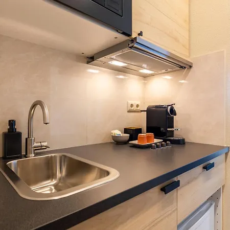 Velho - Skyline Apartment