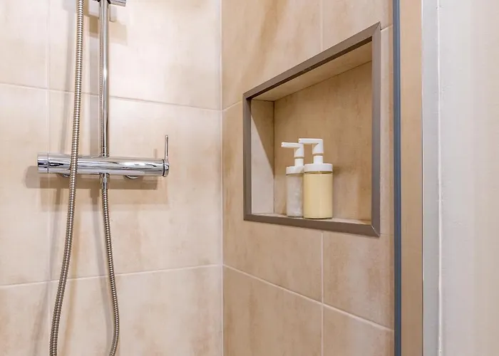 Apartment Skyline - Velho